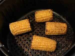 Jak vybrat kukuřici do horkovzdušné fritézy? Mražená, vařená nebo čerstvá?
