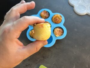 Jak připravit vaječné muffiny a jaké ingredience jsou potřeba?