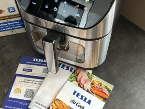 Co obsahuje balení TESLA AirCook Q70 XXL WiFi Pro?
