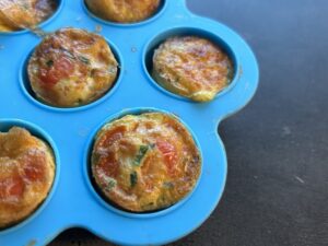 Silikonová forma na mini muffiny v horkovzdušné fritéze