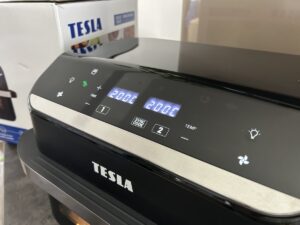 Dvouzónová horkovzdušná fritéza s jedním velkým košem