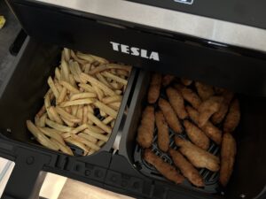 Hranolky a kuřecí řízečky v horkovzdušné fritéze