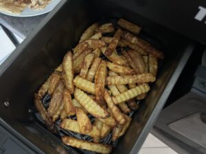 Domácí křupavé hranolky v horkovzdušné fritéze