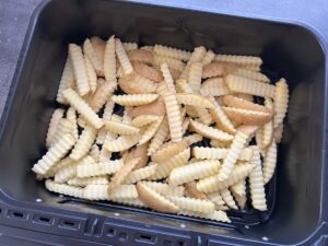 Recept na domácí křupavé hranolky v horkovzdušné fritéze s česnekem