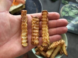Recept na nejlepší hranolky v horkovzdušné fritéze (s česnekem)