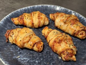 jak dlouhé a na jakou teplotu péct croissanty z listového těsta?
