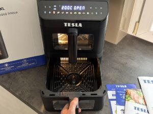 Recenze TESLA AirCook DualZone Q670 XXL - rodinná horkovzdušná fritéza s dvěma koši