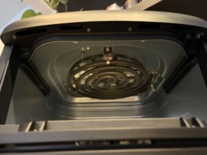 Výkon a DC motor Cosori Turbo Tower Compact